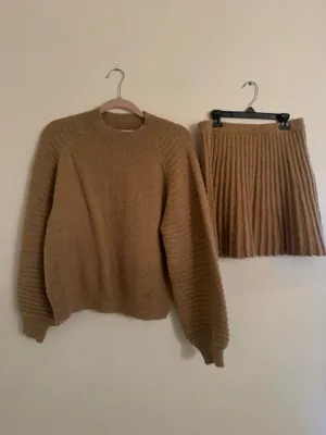 Tan Sweater Skirt Set Size L thumbnail 4