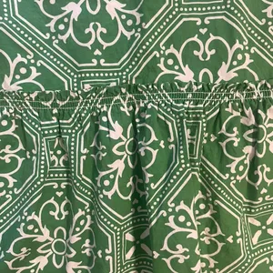 Ann Taylor sleeveless top featuring a green and white geometric print size med thumbnail 13