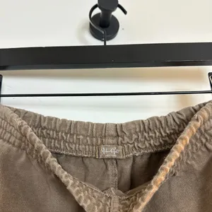 BRANDY MELVILLE Lisette Malibu Shorts in Brown Size OS thumbnail 4