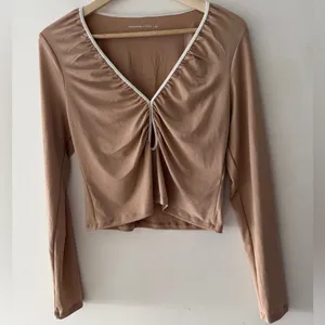 Abercrombie‎ Ruched Cut Out Long Sleeve Top thumbnail 2