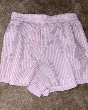 Pink and white stripped shorts Size M thumbnail 1