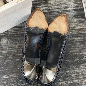 Stuart Weitzman Black & Silver Print Point Toe Pump Kitten Heel Shoes 7.5 thumbnail 5