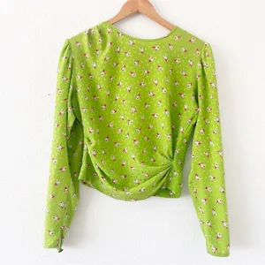 Ungaro Green Floral Satin Twist Front Blouse Puff Sleeve Size 8 thumbnail 3