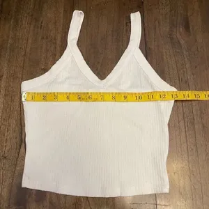 White V thumbnail 5