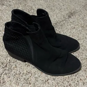 MIA Thea Ankle Boots‎ Women 9 Black Perforated Heel Booties GG3201N thumbnail 1