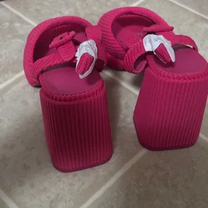 Stylish Pink Women's Sandals Size 7 thumbnail 3