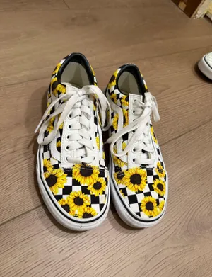 Vans Old Skool Customs with sunflower pattern thumbnail 1