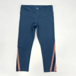 ALO Yoga Leggings Blue‎ Pink Mesh Chevron Sheer Stripes Cropped Capri Size Small thumbnail 3