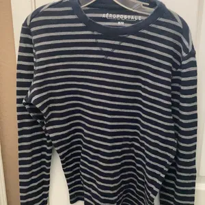 FINAL MARKDOWN Ladies Aeropostale top medium thumbnail 1