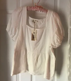 NWT New In babydoll top size M thumbnail 1