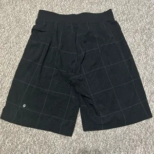 Lululemon Men’s Shorts 11” Grid Squares Pattern Black Linerless Size Medium thumbnail 2