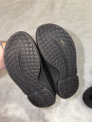 Oofos Black Slide Sandals - Comfortable Casual Slides Women’s 7 Men’s 5 thumbnail 3