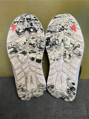 Hoka One One Kawana Women's Black/White Running Shoes Size 8.5B thumbnail 2