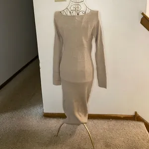 All In Favor Ribbed Cutout Midi Dress Long Sleeve Size Medium NWT thumbnail 3