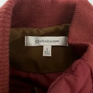 Croft & Barrow Women Burgundy Quilted Zip Up Vest Ribbed Sides Faux Suede Trim L thumbnail 2