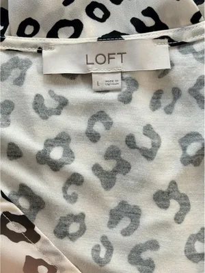 LOFT Leopard Print V-Neck Blouse Long Sleeve Animal Print Top Tan Black Size L thumbnail 5