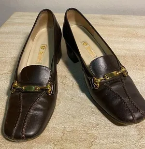 Vintage Gucci 70’s brown leather loafers w/ block heel. Size 35.5. Gold accent thumbnail 2