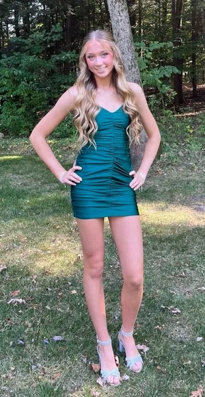 Homecoming dress thumbnail 1