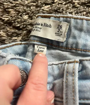 Abercrombie And Fitch Curve Love Jeans thumbnail 4