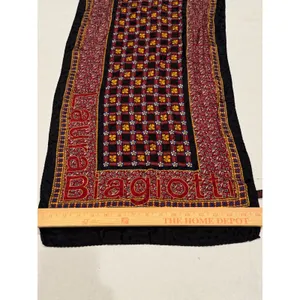 Laura Biagiotti Scarf Womens Red Black Silk Floral Medallion Logo Italy 60in‎ thumbnail 7