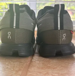 On Cloud Waterproof running Shoes Women’s thumbnail 4