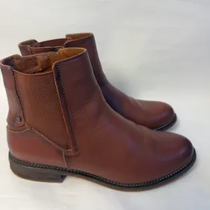 Women’s Faux leather Ankle Booties thumbnail 6