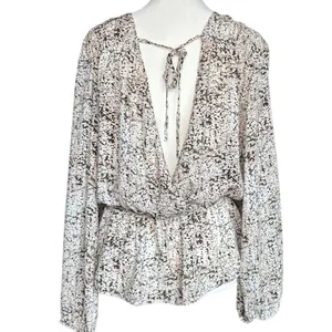 Cloth‎ & Stone X Anthropologie Pebble Print Draped Back Peplum Top Blouse Sz M thumbnail 4