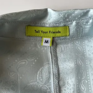 Revolve - Tell Your Friends Long Sleeve Shirt in Yvette Print 100% Silk Size M thumbnail 4