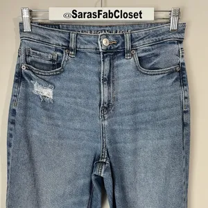 American Eagle Stretch Mom Jeans High Rise Women's Size 4 Regular Medium Wash thumbnail 2