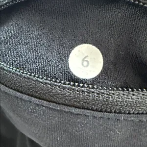 Lululemon Speed Short Black 2.5” Inseam Size 6 Running Shorts Built-In Liner thumbnail 4