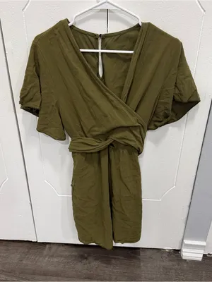 Green Wrap Tie Short Sleeve Romper Size L thumbnail 1