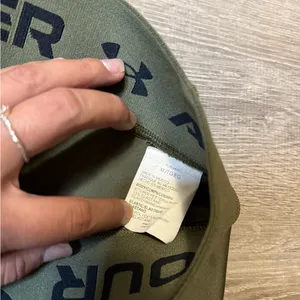•UNDER ARMOUR• OLIVE GREEN SHORTS thumbnail 5