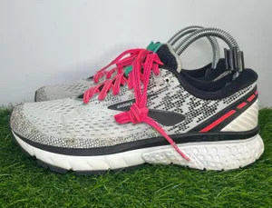 Brooks Ghost 11 Women’s Running Shoes Gray Black Pink Size 7.5 B Medium thumbnail 1