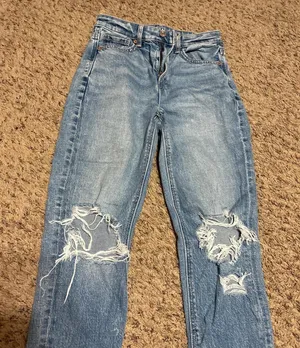 American Eagle Mom Jeans thumbnail 1