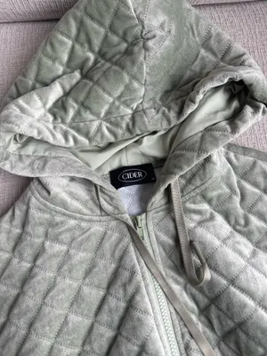 Cider cropped quilted jacket with hood thumbnail 2