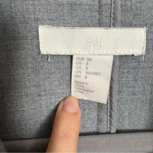 H&M Long Straight Cut Coat Jacket Light Gray Snap Closure Pockets Womens Size 8 thumbnail 3