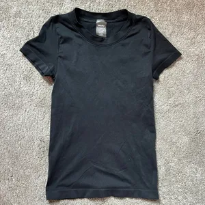 Sunday Best Aritzia Seamless Black Crop Top T-Shirt Basic Size XXS thumbnail 2