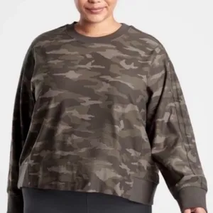 Athleta Womens Camo Sweatshirt 2X Olive Green Curvy Girl Camouflage Crewneck thumbnail 1