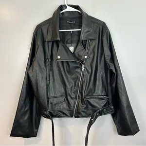 NWT PrettyLittleThing Black Faux Leather PU Biker/Moto Jacket Plus Size XL thumbnail 5