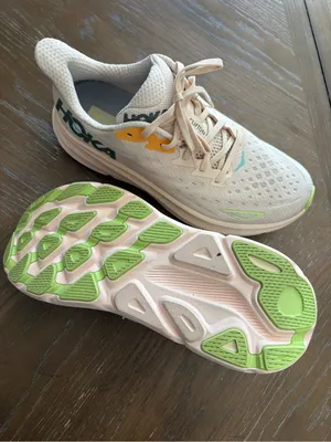 HOKA Women's Clifton 9 in the popular "Vanilla / Astral" colorway 1127896-VLS thumbnail 3