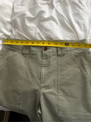Brooks Brothers Women’s Cargo Cropped Wide Leg Pants in Khaki Green Size 8 thumbnail 6