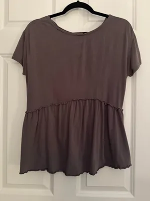Flowy Dark Grey atop Gray thumbnail 2