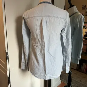 J.Crew Size 0 Chambray Top thumbnail 4