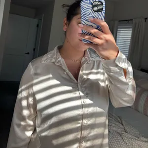 PRINCESS POLLY button up thumbnail 5