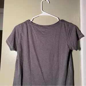 Champion‎ Women's Size Small Babson Beavers T-Shirt Gray Green Graphic thumbnail 7