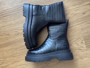Nasty Gal Black Faux Croc Leather Zip Front Ankle Boots Size US 9 UK 7 thumbnail 4