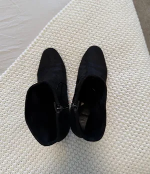Unisa block heel booties suede size 8 thumbnail 3