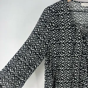 SAGE The Label Black White Abstract Tribal Print Lace-Up V-Neck Tunic‎ Top thumbnail 4