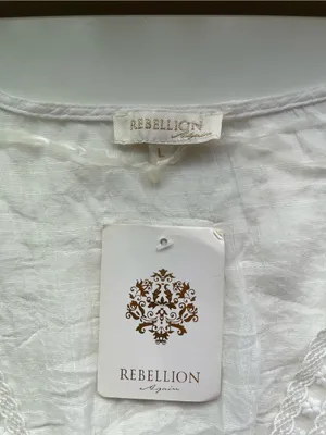 Rebellion White Lace-Trim Cotton Maxi beach Cover-Up thumbnail 4