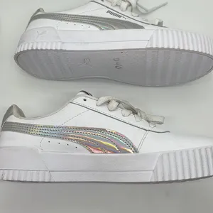 Puma Carina Iridescent High Platfrom Low Top Sneakers White/Silver Women's 8.5 thumbnail 1